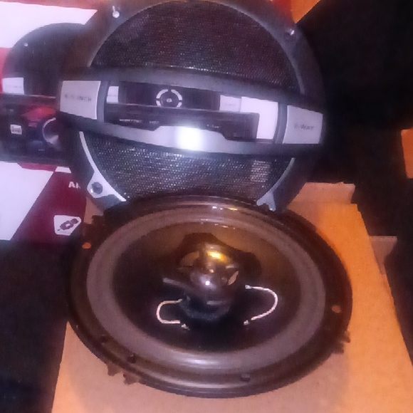 DUAL BRAND BT AUDIO AM/FM DIGITAL CAR STEREO &2 6 1/2" 2-WAY SPEAKERSxdm175pk - Picture 3 of 6